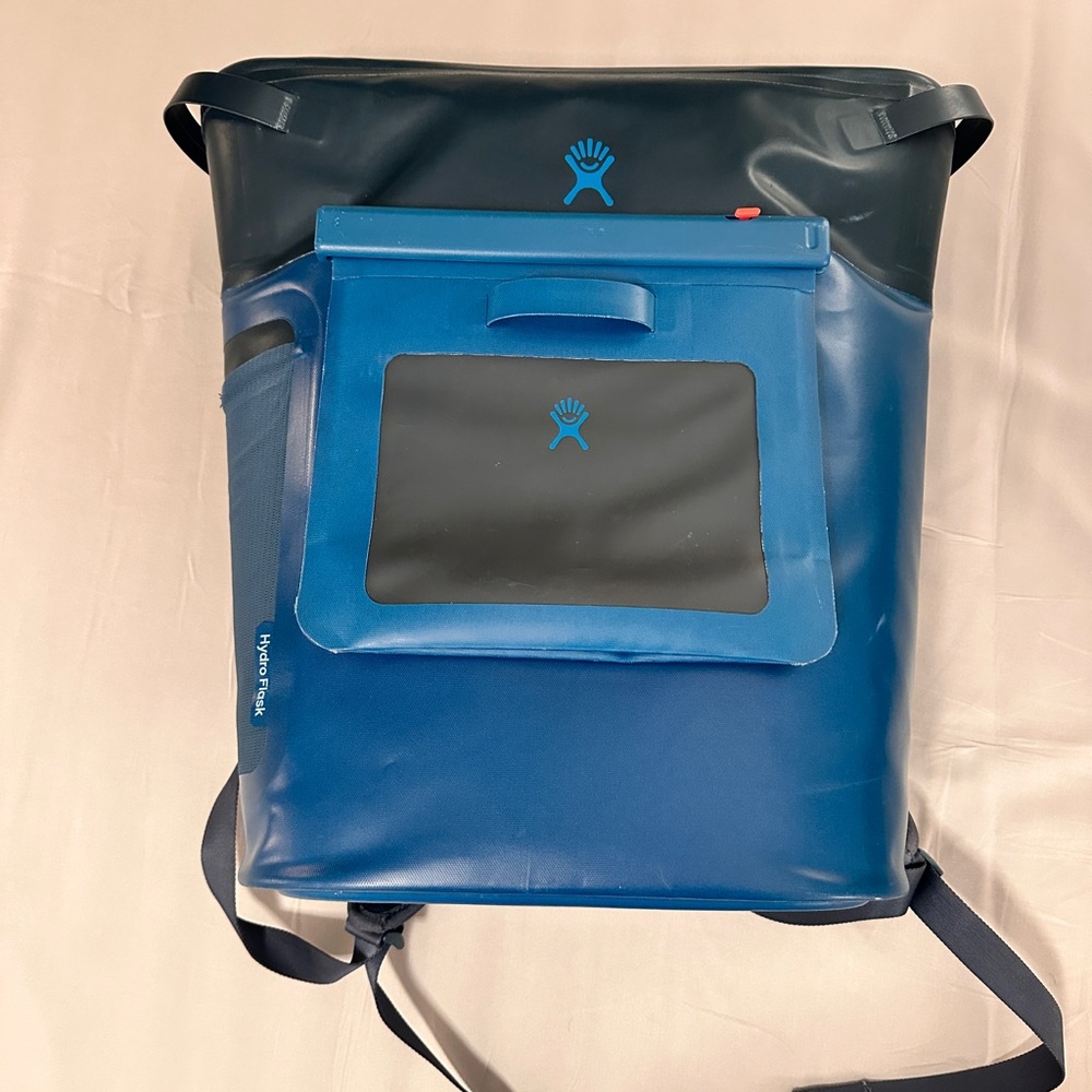 Hydro Flask Day Escape 20L Backpack Cooler